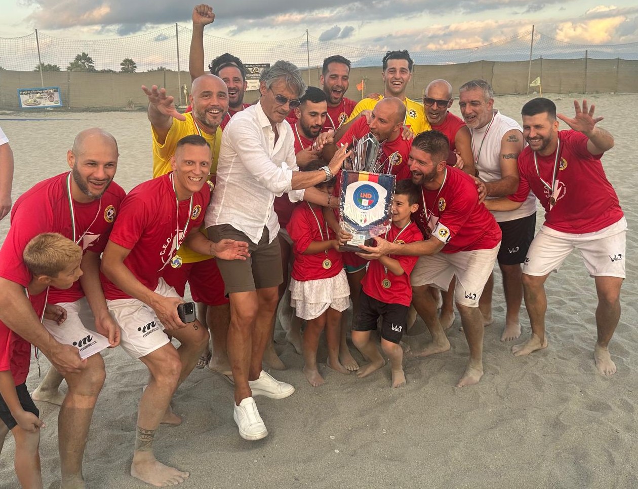 Beach Soccer Calabria 2025: la Massimo Palanca vince il titolo regionale a Gizzeria Lido