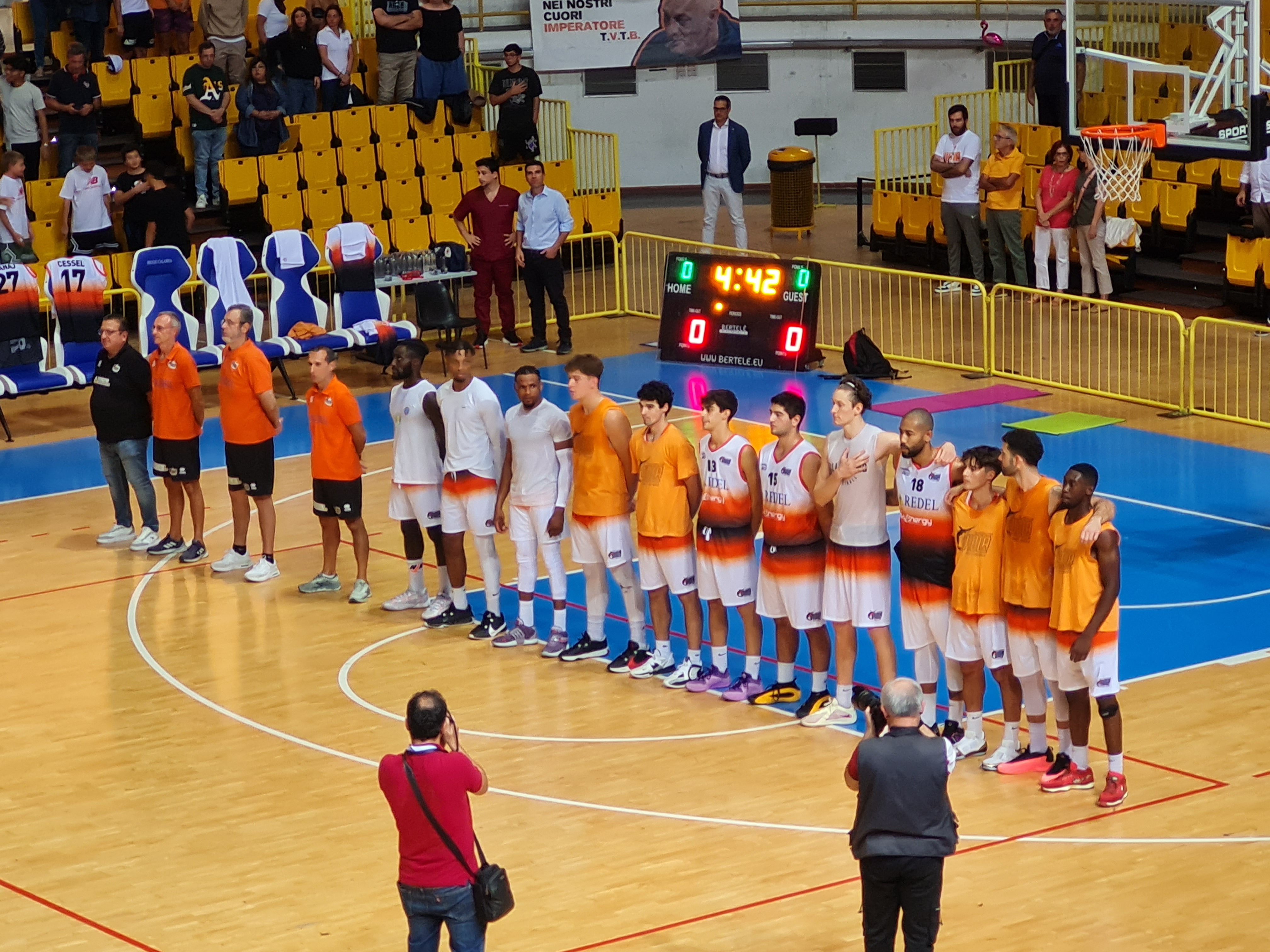 La pallacanestro Viola vince in rimonta contro Barcellona