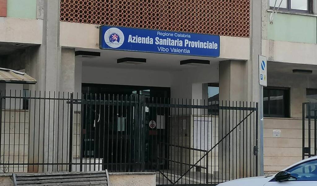 Sanità in crisi a Vibo: la Nefrologia senza specialisti dopo il pensionamento di due professionisti